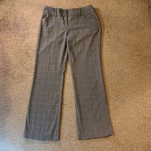 7th Ave. New York and Co. Gray plaid pants size 6